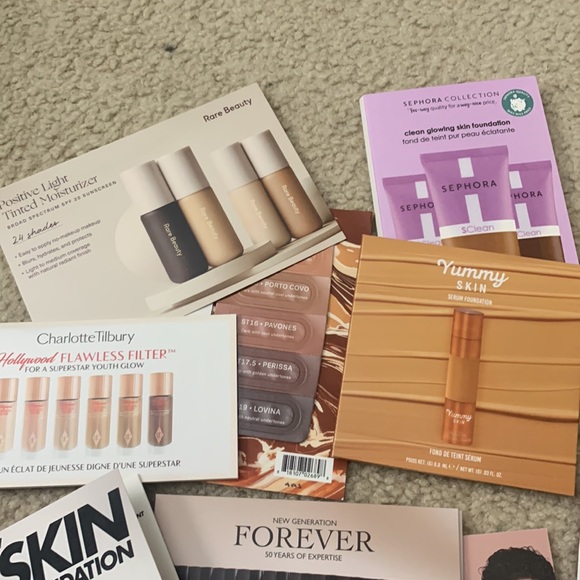 11 Foundation/Concealer samples - Picture 3 of 5